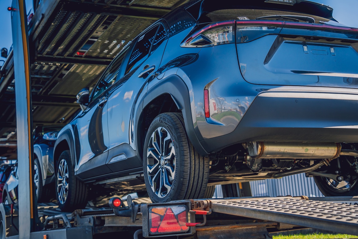 Terminal-to-Terminal vs. Door-to-Door Car Shipping: Which is the Best Option?