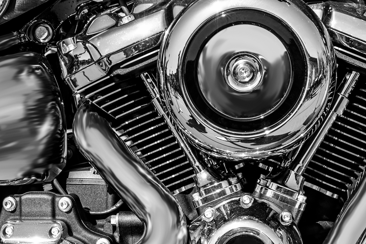 Choosing a transport company to ship your motorcycle across country presents an array of benefits, providing peace of mind and convenience at a reasonable cost.